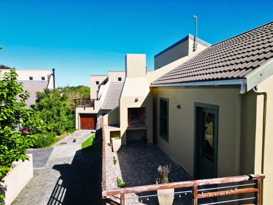 4 Bedroom Property for Sale in Sandbaai Western Cape